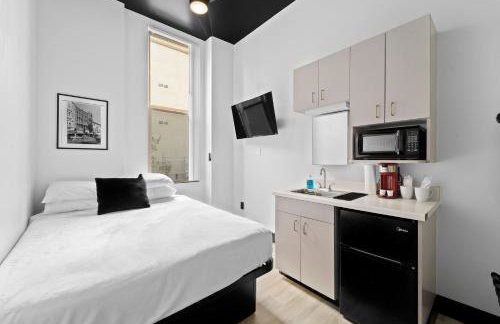 The Neon Elm Hotel - Foto 8