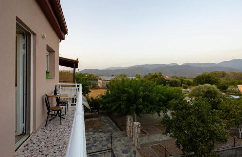 Valira Stathmos Home, Rustic Charm Cottage w Views - Foto 27