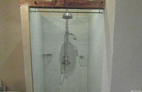 Castle in Le Veurdre near Forest and River - Foto 26