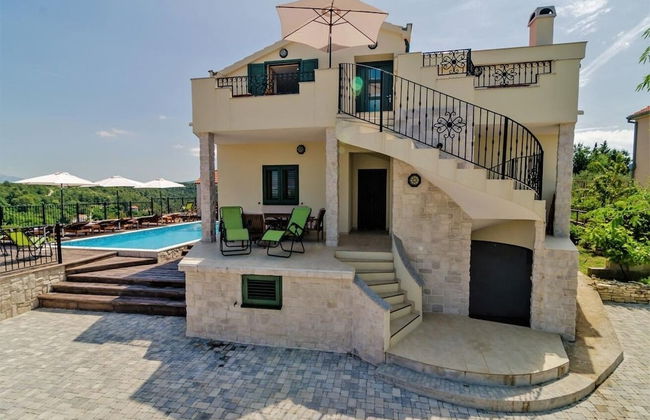 Luce - Pool and View - A1 - Photo 45