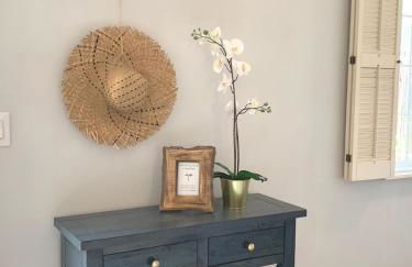 New cozy studio 2 queen beds kitchen walk to water! - Foto 32