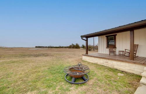 Porch and Fire Pit Ranch Retreat in Blue Ridge! - Foto 24