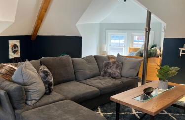 CRAFTSMAN UPSTAIRS with impressive attic! - Foto 11