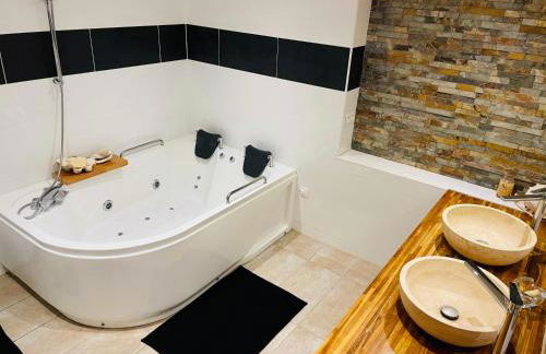 Charmante maison avec jacuzzi - Foto 9