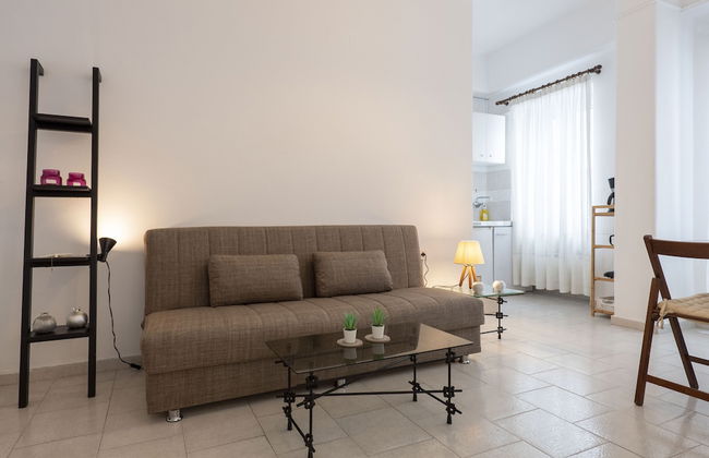 Parikia's Cute Pebble - Photo 13