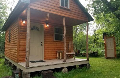 Cozy Creekside Cabin Rental for a Secluded Weekend Getaway in Wisconsin - Foto 1