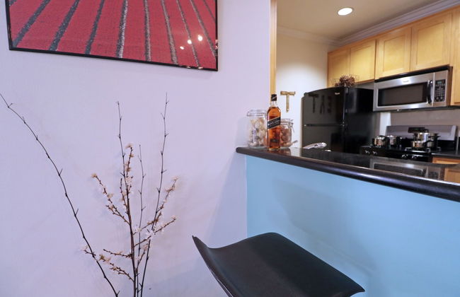 LAs Premier Apartments - Photo 32