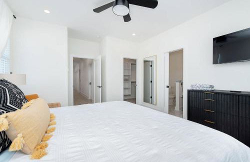 Modern Retreat with Hot Tub-Near Downtown Indy-Family Friendly - Foto 15