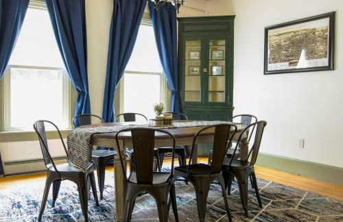 Expansive Victorian close to Saratoga Springs and Lake George - Foto 12