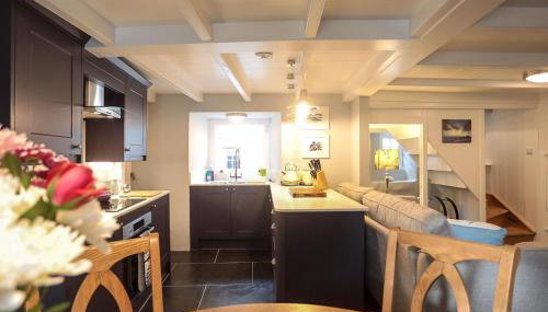 Cobble Cottage - Photo 2