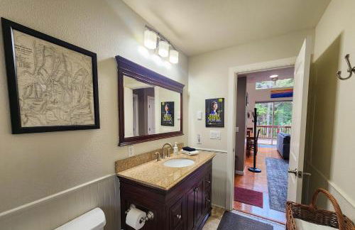 Hanging Glacier Chalet - Photo 41