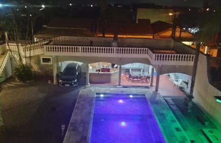 Carnaval a partir 5 diárias - 15 pessoas- Linda Casa de praia com Super piscina 12x5 Novinha com 3 níveis, Wi-Fi, Tv led,jardim , churrasqueira completa - Photo 4