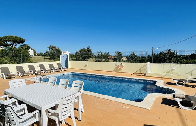 Lara Lima CIP - Photo 34