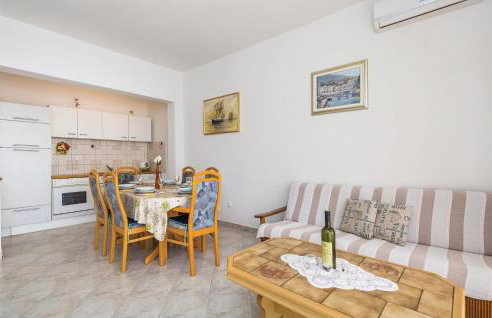 Gorgeous Apartment In Lukovo Sugarje - Foto 15