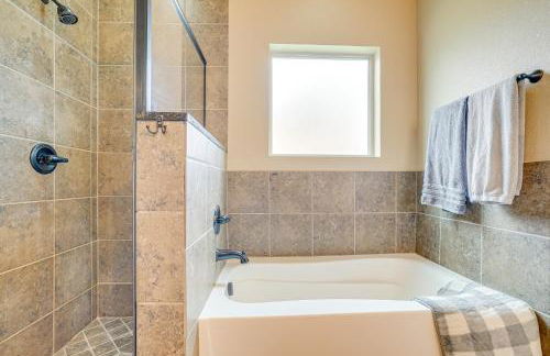 Santa Teresa Home with Patio and Grill! - Foto 16