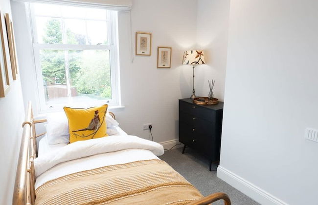 Willow Lodge With Hot Tub - Photo 14