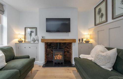 Luxurious renovated cottage with log burner - Photo 5