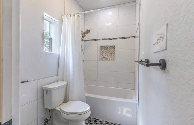 La Casita: Hot-tub & Firepit, 15 min to Fred! - Foto 13