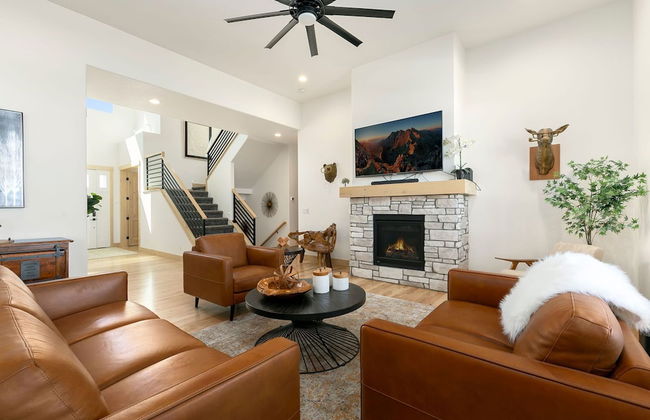 Lakeside Luxury - Hot Tub, Pool Table, and Views - Foto 14