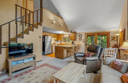 Fox Hollow - Hot Tub, Wifi, Pet Friendly, Screen Porch, Deck, Recreation Center, Pool Access, Golf Nearby, Hiking, Grill, Fireplace, King Bed - Foto 27