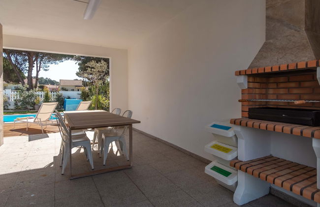 LV Premier LA2 Pool AC Garden sea View - Photo 48