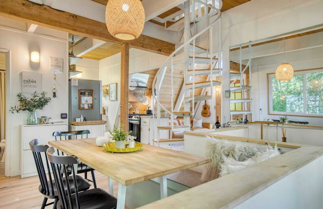 A-frame Retreat Chic and Modern Forest Views, Hammock, Outdoor Dining, Decks - Foto 12