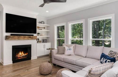 New Home, Dock, Home Theatre Projector, Hot Tub, Fire Pit, Kayaks - Foto 22