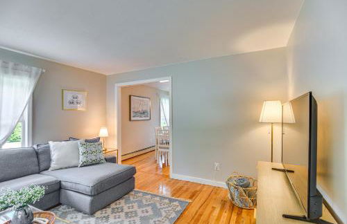 Wakefield Escape Walk to Downtown and Near Beaches! - Foto 5