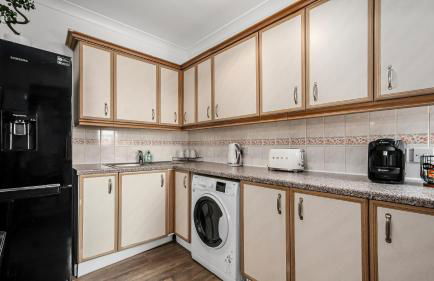 Lovely Flat by Emirates - 5 mins to Kings Cross St Pancras - Foto 16