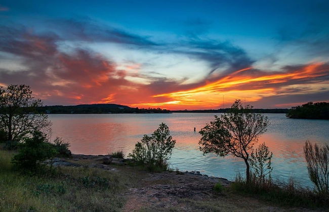 5 King 3 5b Firepit Nearby Pickleball Opens Feb 25 Lvl2 EV Charger Pool w Lake Views - Foto 19