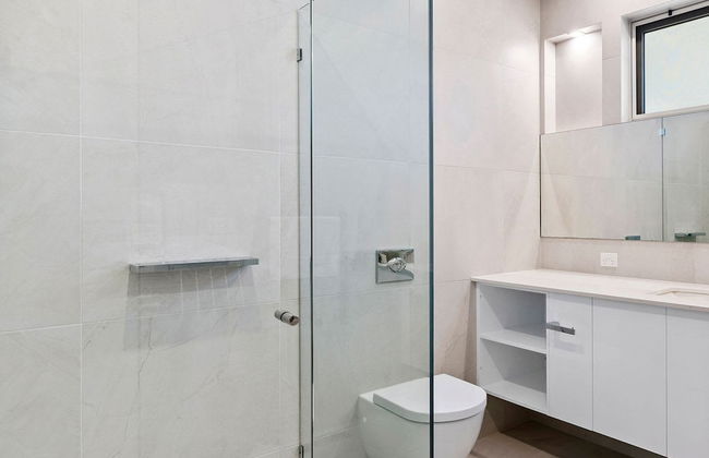 Hillside Luxe With Spa Bay Views - Foto 17