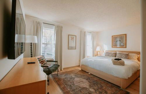 Buffalo Escape-Private Hot Tub in serene Corrales-Mountain View-Pet Friendly-No Pet Fee! - Foto 65