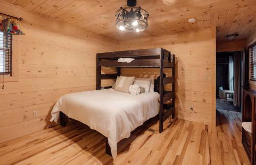 Home with Sauna & Hot Tub & Lake Access - Foto 45