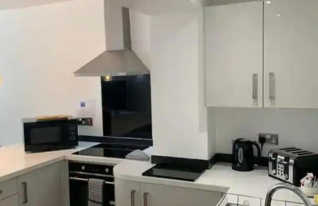 Immaculate 2-bed Apartment in Leigh - Foto 6