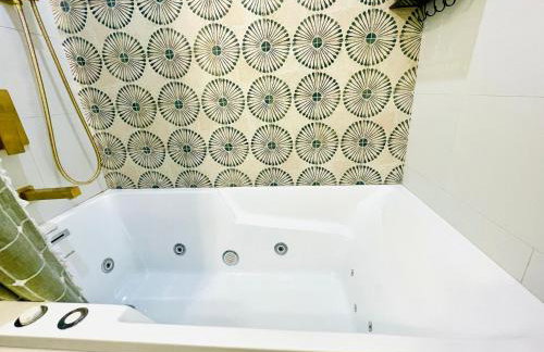 Private Estate, walk to Princeton downtown, 3 Bedrooms, 2 Bath, with Free Parking - Photo 38