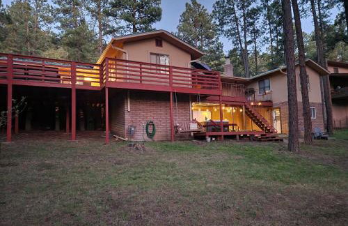 Chic Country Home in the Woods with Hot Tub - Foto 47