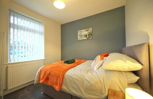 Luxury Bungalow, 3 bedrooms, 5 beds, sleeps 8, transport links, parking, Wi-Fi - Foto 18