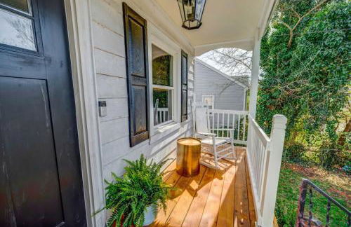 Quaint Cottage in heart of LYH - POOL with HOT TUB! - Foto 39