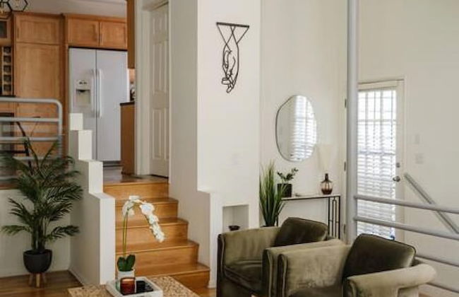 Hollywood Hills Sunset Strip Home w Hottub - Photo 44