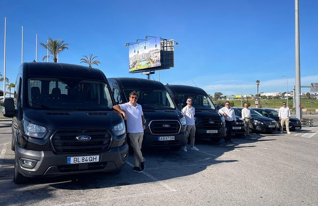 Privater Transfer von Alvor zum Flughafen Faro (1-4 Personen) - Foto 1