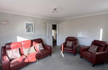Large 2-bedroom maisonette with free parking - Foto 15