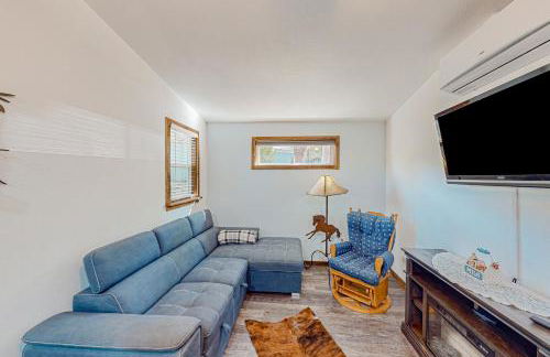 1BR Dog-Friendly Lakefront Cabin with Canoes - Foto 5