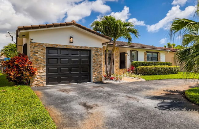 Great Location Private House Pool, Hot Tub, Patio w/ Fire Pit 3br/2ba - Foto 32