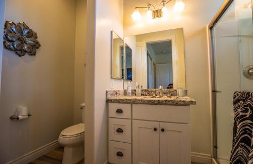 3400 SqFt House W/40Ft Heated Pool/Spa- Strip View - Photo 45