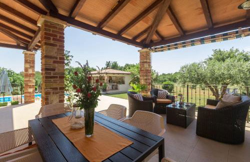 Traumhafte Villa mit Privatpool, Tischtennis, Babybett, Hundefreundlich - Photo 25