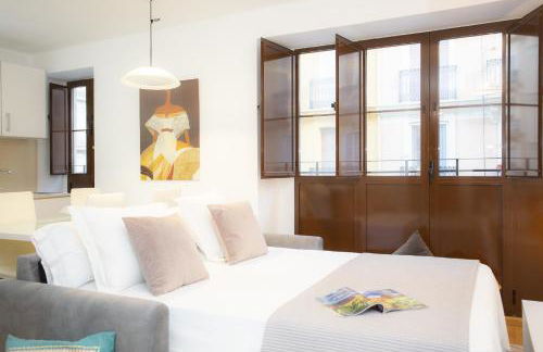 SingularStays Valencia Center - Photo 56