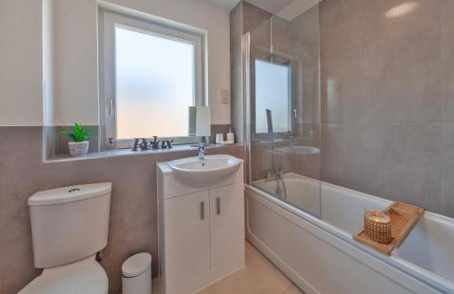 Modern 1 Bedroom Apartment in Ashford - Photo 4