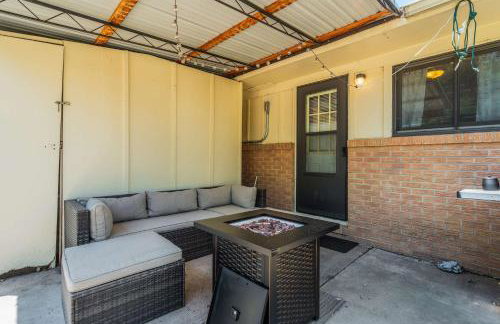 Alder Nest Cozy Retreat w Fire Pit & Workspace - Foto 23