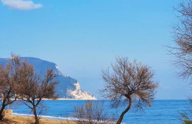 La Finestra sul Conero Apartments - Photo 1