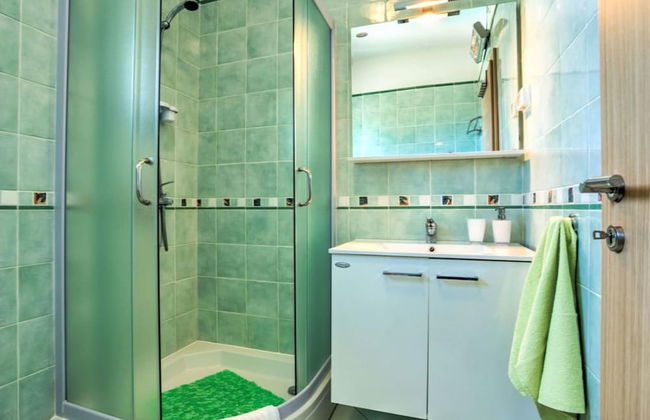 Wonderful Brsec Apartments With Sea View and Shared Pool - Foto 12